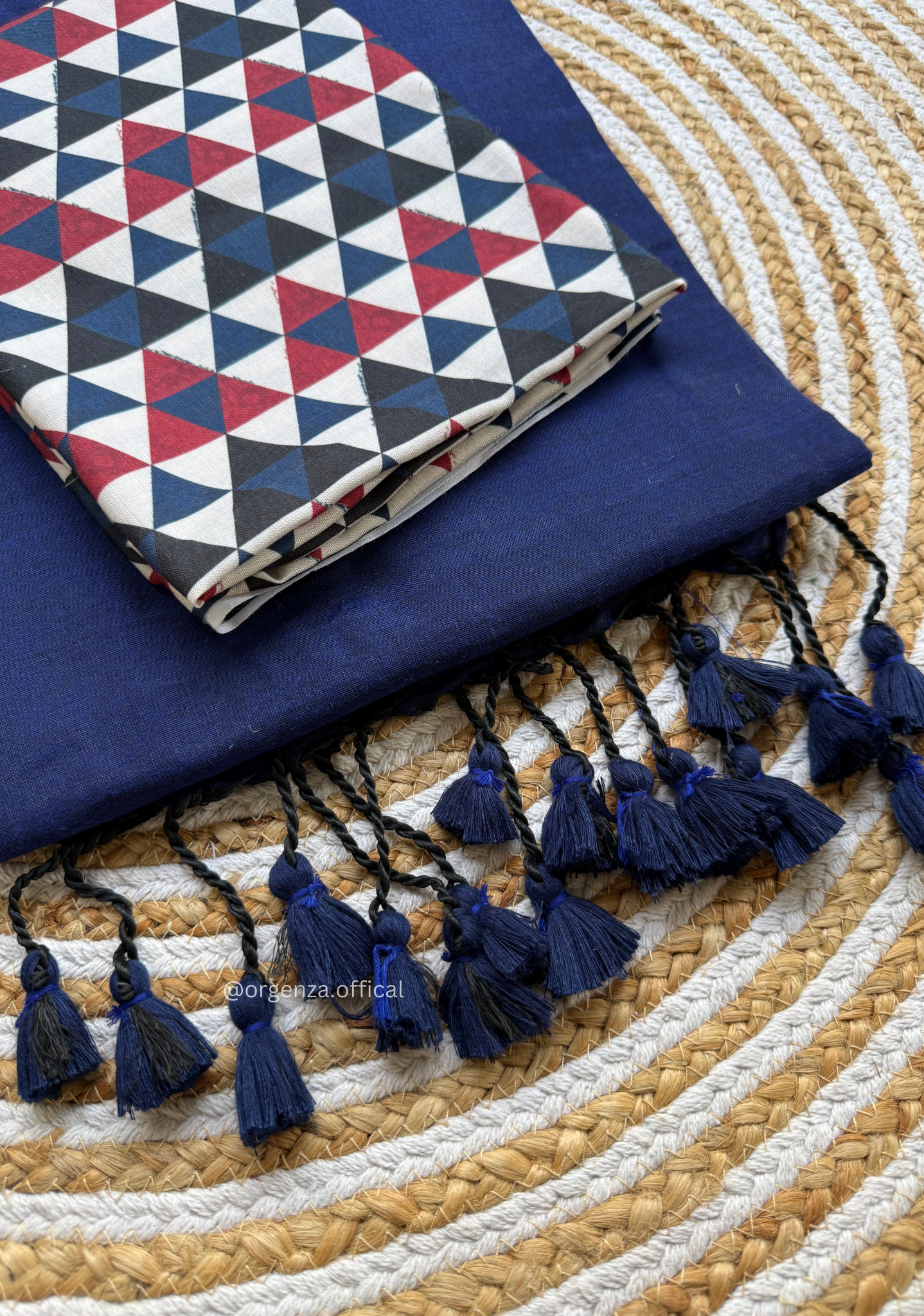 Blue Colour Cotton Saree With Tringle Print Blouse