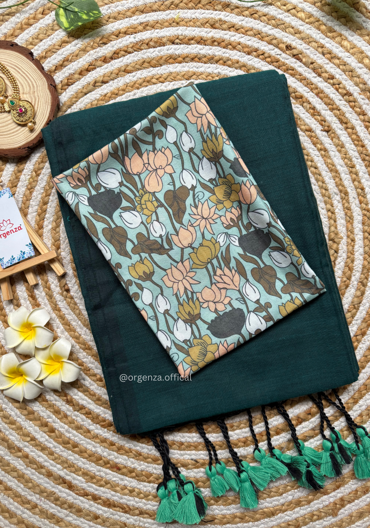 Rama Green Colour Cotton Saree With Flower Print Blouse