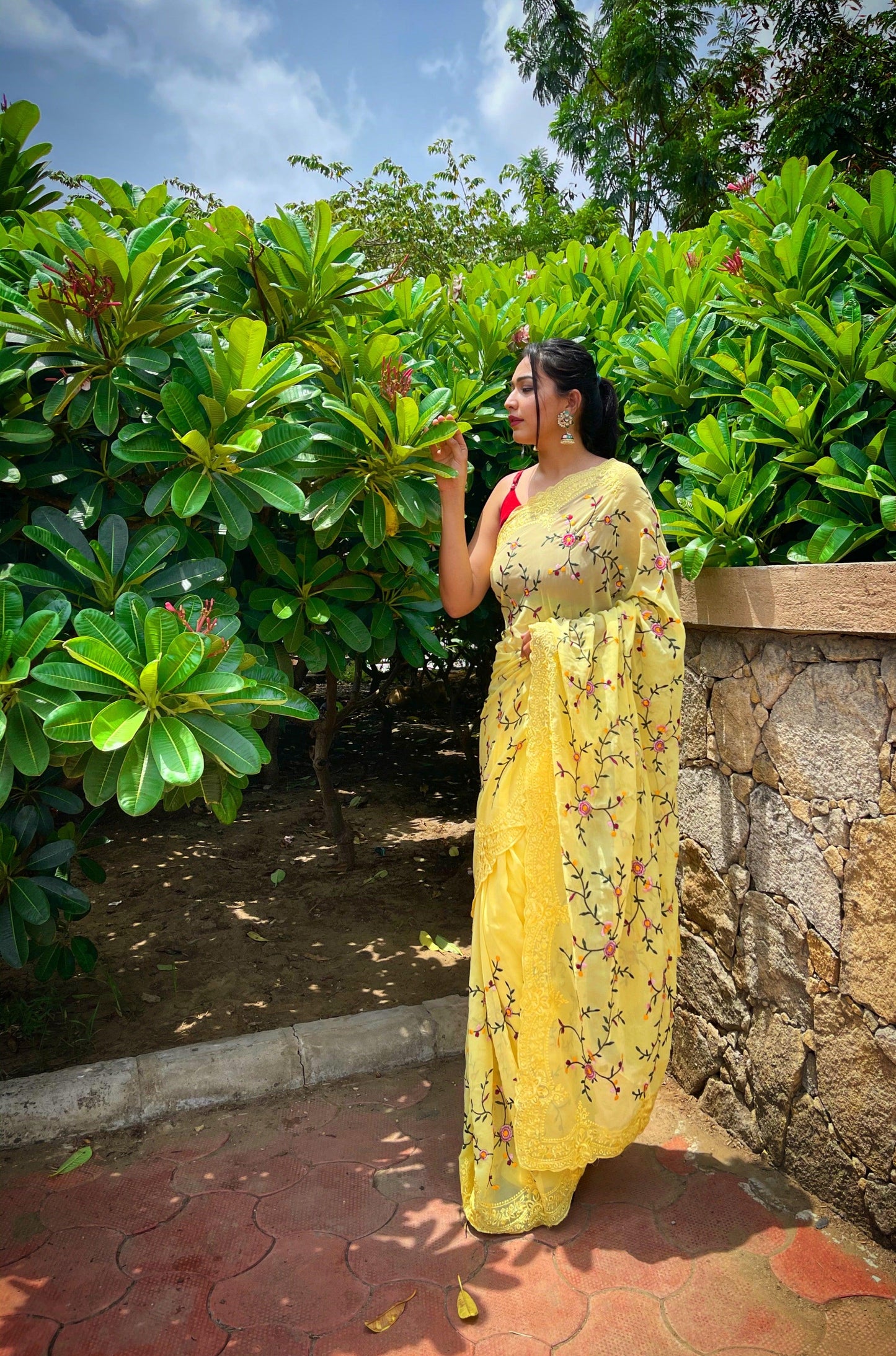 Orgenza || Pearl Lemon Yellow Color Heavy Pure Georgette Silk Border Cutwork And Embroidery Work Saree With Contrast Blouse - Orgenza Store